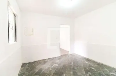 Casa com 1 quarto para alugar na Rua Waldemar Auto Simas, Jardim Robru, São Paulo