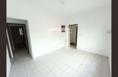 Casa com 2 quartos para alugar na Rua Doutor Rafael de Araújo Ribeiro, Jaraguá, São Paulo
