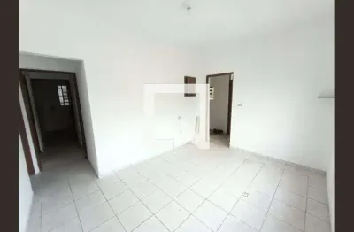 Casa com 2 quartos para alugar na Rua Doutor Rafael de Araújo Ribeiro, Jaraguá, São Paulo