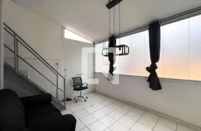 Casa com 1 quarto para alugar na Rua Robertson, Cambuci, São Paulo