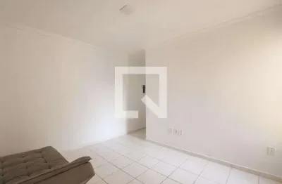 Apartamento com 2 quartos para alugar na Avenida Doutor Lycurgo Barbosa Querido, Areao, Taubaté