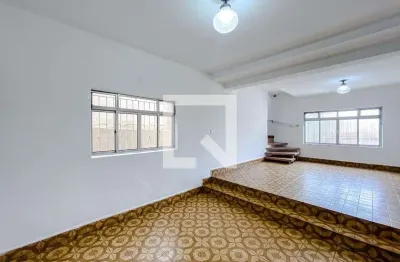 Casa com 3 quartos para alugar na Rua Antônio Pádua de Oliveira, Mooca, São Paulo