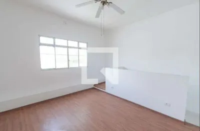 Casa com 2 quartos para alugar na Rua Lino Coutinho, Ipiranga, São Paulo