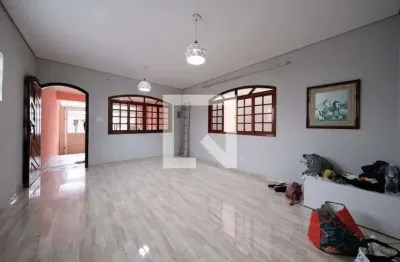 Casa com 2 quartos para alugar na Rua Agustin Pujol, Cangaíba, São Paulo