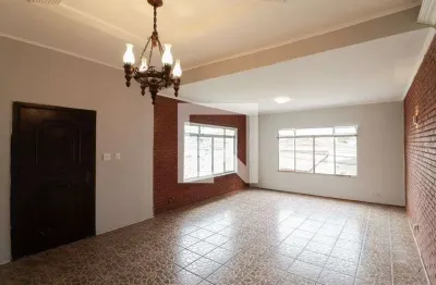 Casa com 2 quartos para alugar na Rua Odete Carvalho Caielli, Água Fria, São Paulo
