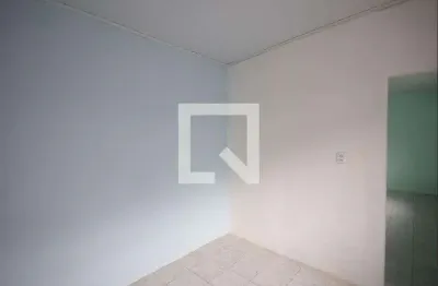 Casa com 2 quartos para alugar na Rua Silva Guimarães, Vila Ede, São Paulo