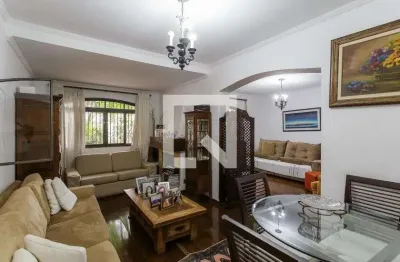 Casa com 4 quartos para alugar na Alameda dos Araés, Moema, São Paulo