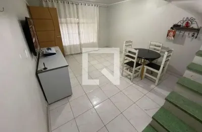 Casa com 3 quartos para alugar na Rua Raguna Cabral, Cambuci, São Paulo