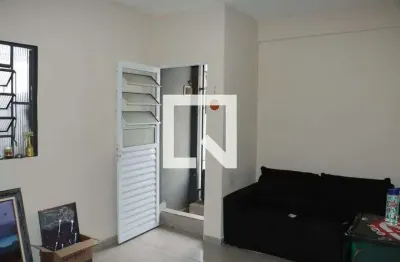Casa com 1 quarto para alugar na Rua José A De Novaes, Vila Monte Serrat, Cotia