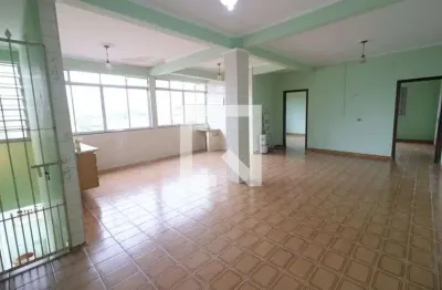 Casa com 2 quartos para alugar na Rua Nossa Senhora Conceição Aparecida, Quitaúna, Osasco