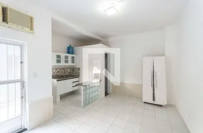 Kitnet / stúdio para alugar na rua araújo leitão, engenho novo, rio de janeiro por r$ 850