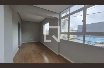 Casa com 1 quarto para alugar na Travessa Lucinda, Centro, Santo André