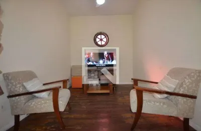Casa com 2 quartos para alugar na Rua Conde Pereira Carneiro, Irajá, Rio de Janeiro