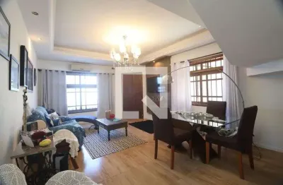 Casa com 3 quartos para alugar na Rua Nevada, Harmonia, Canoas