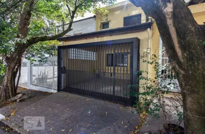 Casa com 2 quartos para alugar na Rua Jorge Americano, Alto da Lapa, São Paulo