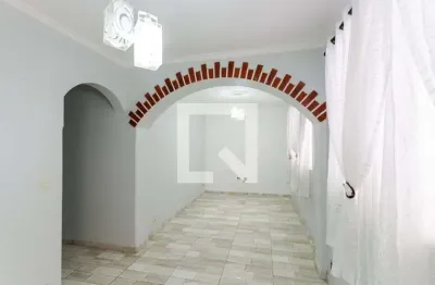 Casa com 2 quartos para alugar na Rua Antônio Cubas, Jardim, Santo André