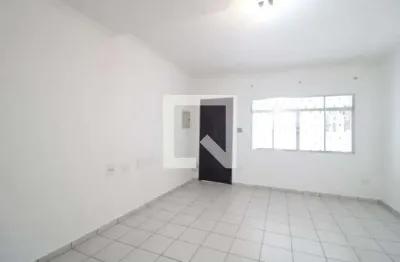 Casa com 2 quartos para alugar na Rua Antônio Pereira da Silva, Vila Romano, São Paulo