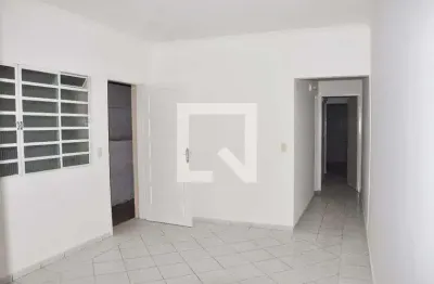 Casa com 4 quartos para alugar na Rua Augusto Viana de Castelo, Vila Roque, São Paulo