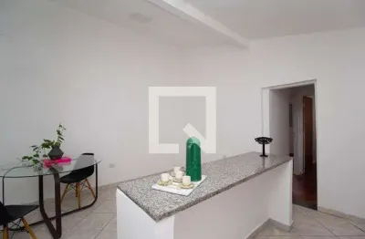 Casa com 2 quartos para alugar na Rua Luís Afonso, Piqueri, São Paulo