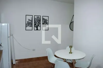 Casa com 1 quarto para alugar na Rua Nova Friburgo, Jardim Nova Cotia, Cotia
