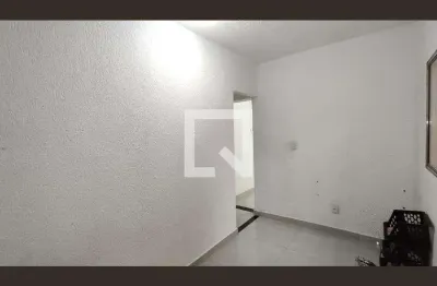 Casa com 1 quarto para alugar na Avenida Águas da Prata, Jardim Nova Poá, Poá