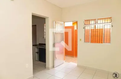 Casa com 2 quartos para alugar na Rua Capiçoba, Vila Jacuí, São Paulo