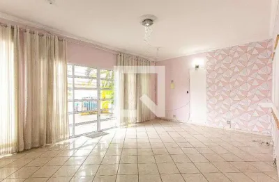 Casa com 3 quartos para alugar na Rua Dulce, Vila Carrão, São Paulo