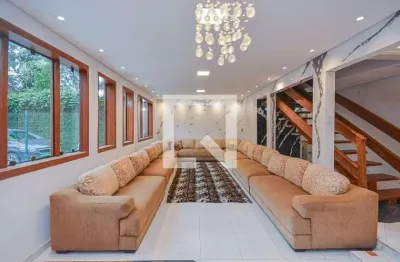 Casa com 3 quartos para alugar na Rua José Varela, Interlagos, São Paulo