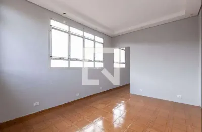 Casa com 1 quarto para alugar na Rua Rosa-da-Turquia, Vila Jacuí, São Paulo
