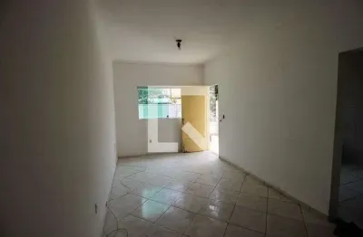 Casa com 2 quartos para alugar na Rua Nelson Antonio Henrique, Wanel Ville, Sorocaba
