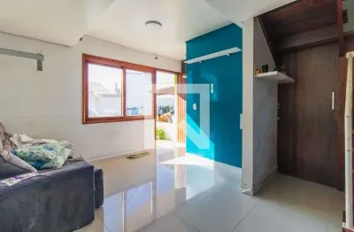 Casa / sobrado em condomínio para aluguel - guarujá, 3 quartos,  110 m² - porto alegre