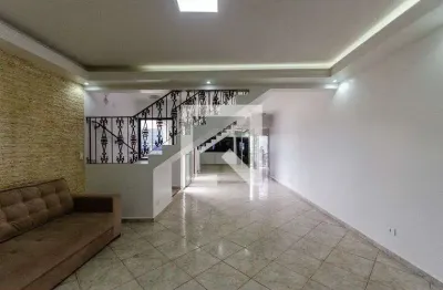 Casa com 3 quartos para alugar na Rua Antenor de Oliveira e Silva, Jardim Peri, São Paulo