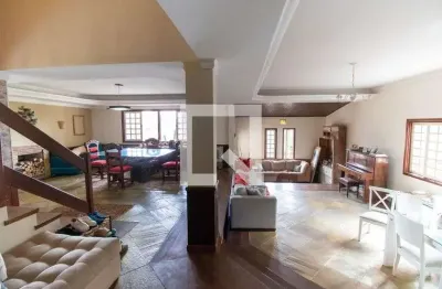 Casa com 5 quartos para alugar na Rua Aldemar De Paiva, Badu, Niterói