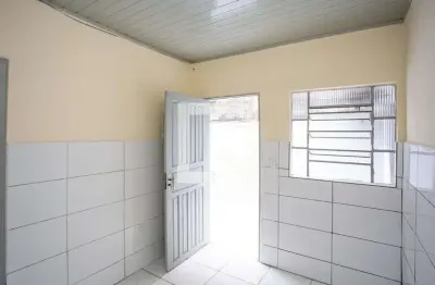 Casa com 1 quarto para alugar na Rua Santa Clara, Canhema, Diadema