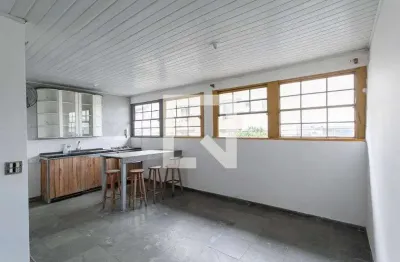 Casa com 2 quartos para alugar na Rua Getúlio de Oliveira Souza, Nacional, Contagem