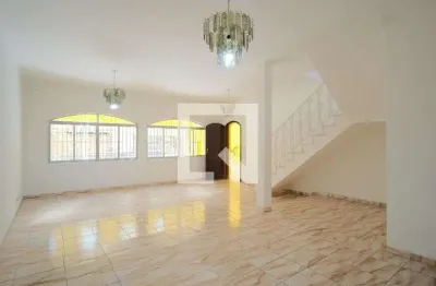 Casa com 5 quartos para alugar na Rua Iguaruçu, Tatuapé, São Paulo