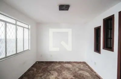 Casa com 2 quartos para alugar na Rua Comendador Francisco Baroni, Caonze, Nova Iguaçu