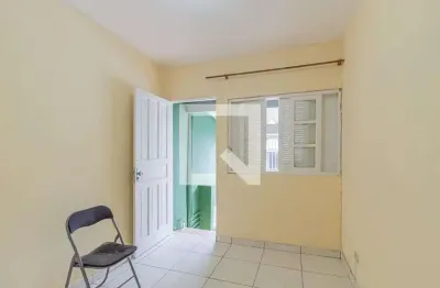 Casa com 2 quartos para alugar na Rua Rosalina Borges de Toledo, Ponte Rasa, São Paulo