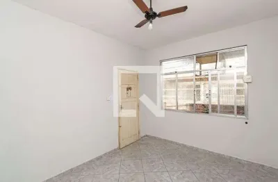 Casa com 1 quarto para alugar na Rua Carolina Amado, Irajá, Rio de Janeiro