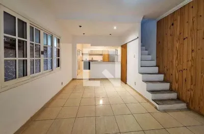 Casa com 2 quartos para alugar na Rua João Batista, Barreto, Niterói