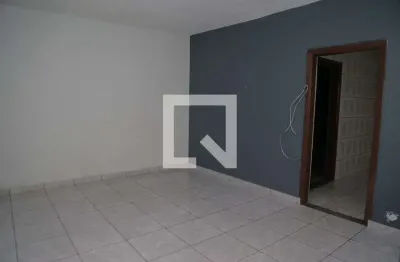Casa com 2 quartos para alugar na Travessa Nagib Barakat Barakat, Piqueri, São Paulo