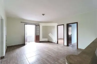 Casa com 3 quartos para alugar na Rua Alcântara, Vila Maria, São Paulo