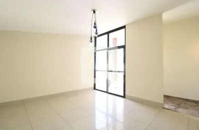 Casa para aluguel - tabajaras, 5 quartos,  400 m² - uberlândia
