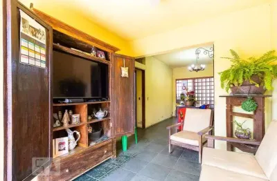 Casa com 4 quartos para alugar na Rua Araraquara, Taquaral, Campinas