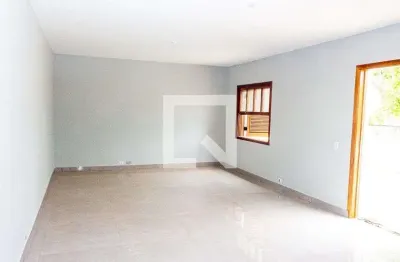 Casa com 1 quarto para alugar na Rua José Andreotti, Socorro, São Paulo