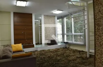 Apartamento com 2 quartos para alugar na Rua Guaratuba, Ahú, Curitiba