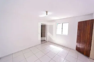 Casa com 2 quartos para alugar na Rua Careiro, Cangaíba, São Paulo