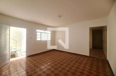 Casa com 1 quarto para alugar na Travessa Ângela Asti, Aricanduva, São Paulo