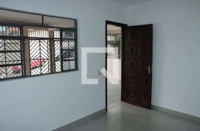 Casa com 2 quartos para alugar na Rua Juquitiba, Jardim Arco-Íris, Cotia