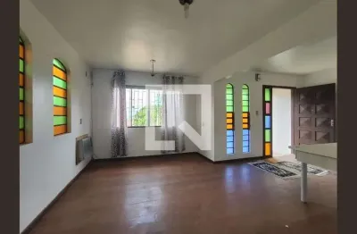 Casa com 3 quartos para alugar na Rua Araponga, Mauá, Novo Hamburgo